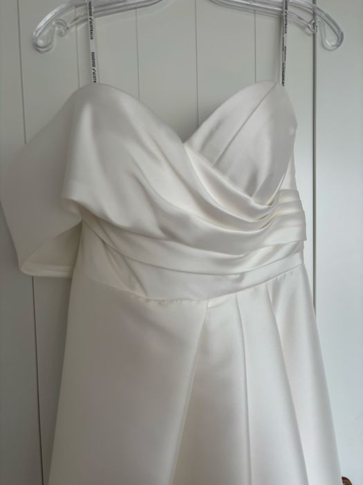 Suknia ślubna Essense of Australia D3570