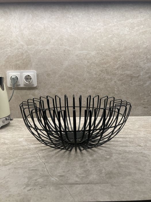 Metalowa misa dekoracyjna-czarna nowoczesna