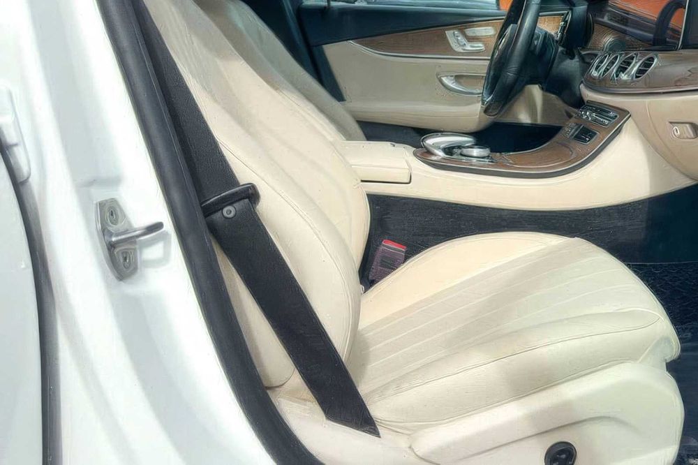 Mercedes-Benz E-Class E 300      2018