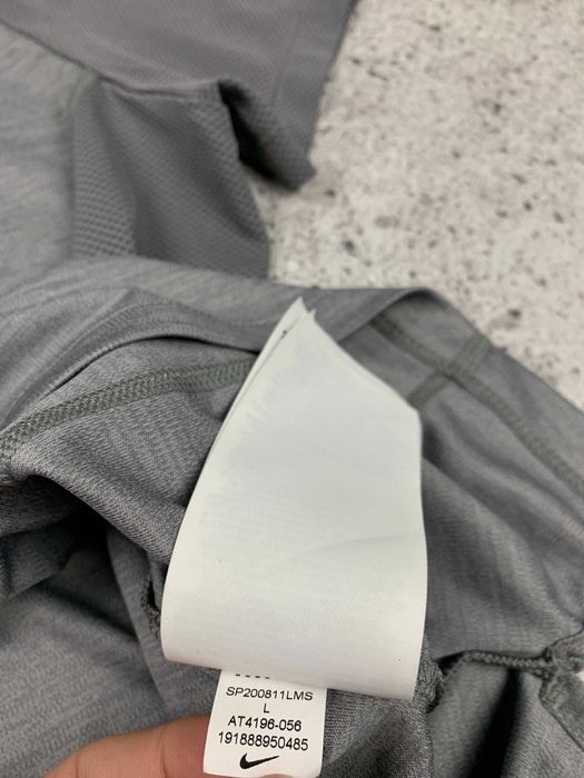 Жіноча термо футболка для занять спортом Nike Miller Dri-fit L