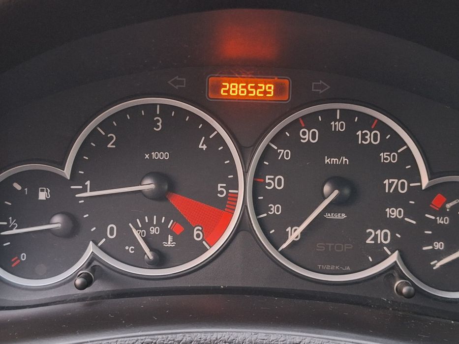 Peugeot 206cc 1.6hdi  JBL