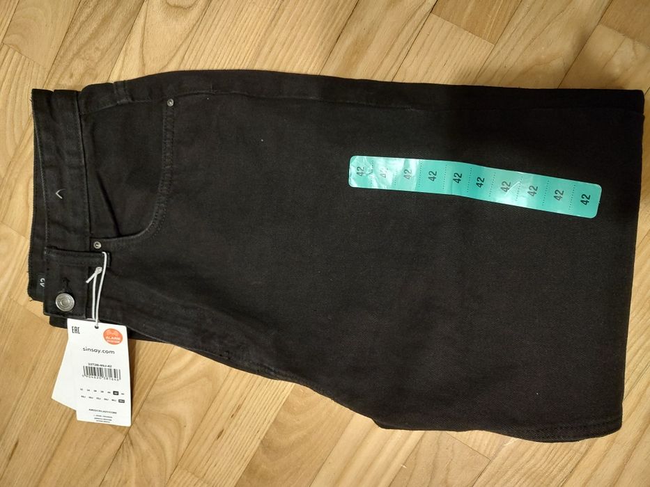 Sinsay jeansy mom's fit - r 42
