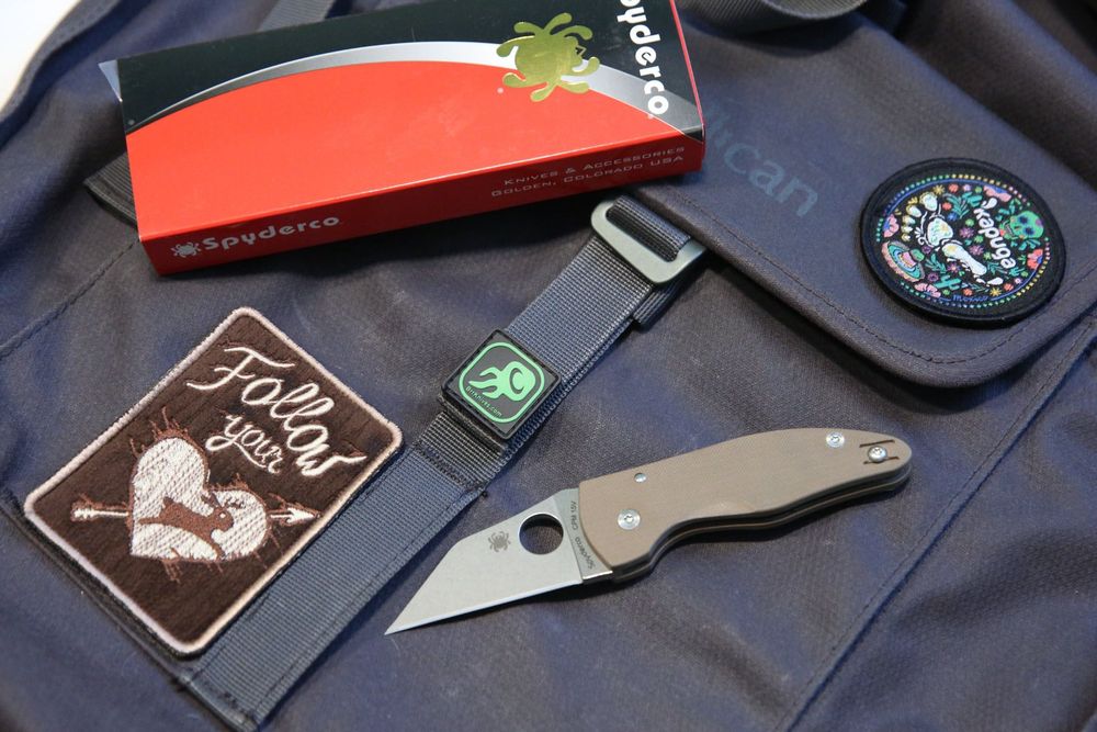 Nóż Spyderco Microjimbo w stali CPM 15V (Big Brown Bear)