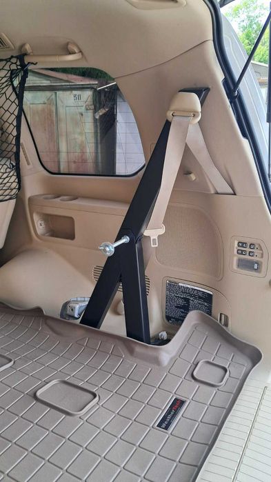 Кріплення запасного колеса Toyota Land Cruiser 100/200, Lexus LX470/LX570