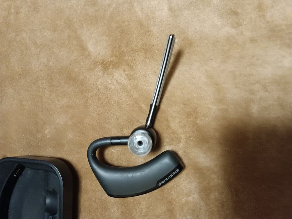 Гарнитура Plantronics Voyager Legend B235-M.