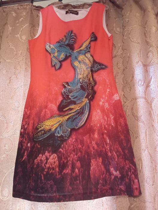 Продаю  красиві плаття 500гр