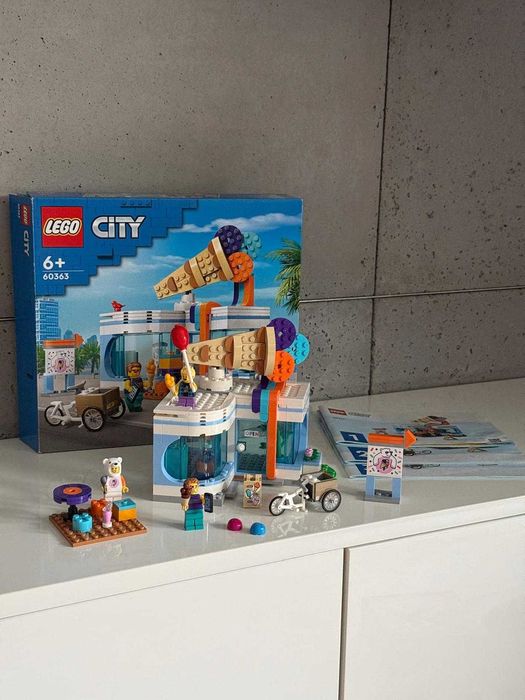 LEGO City 60363 - Lodziarnia