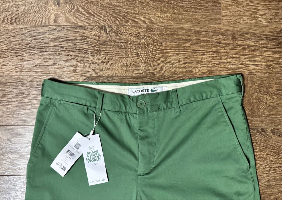 Брюки чиносы Lacoste .