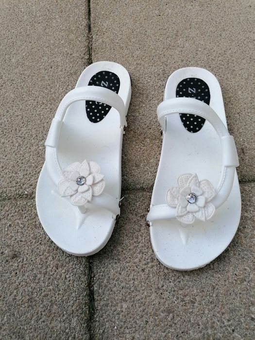 Chinelos super giros e elegantes – Tamanho 38