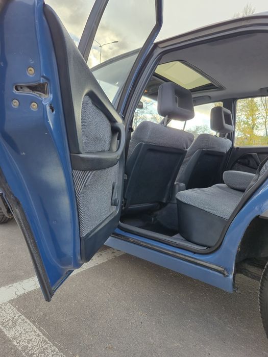 Опель омега 1.8  Opel Omega