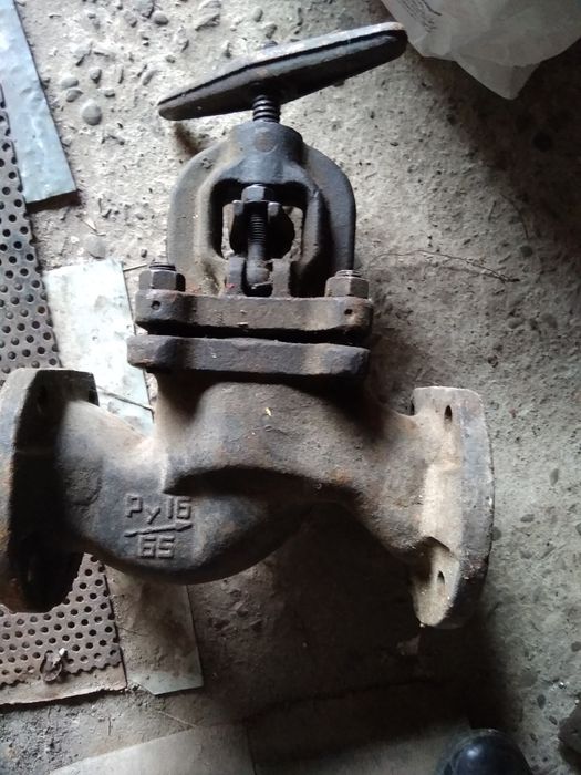 труба дренажна ф200х10х2250мм; засува ф65мм