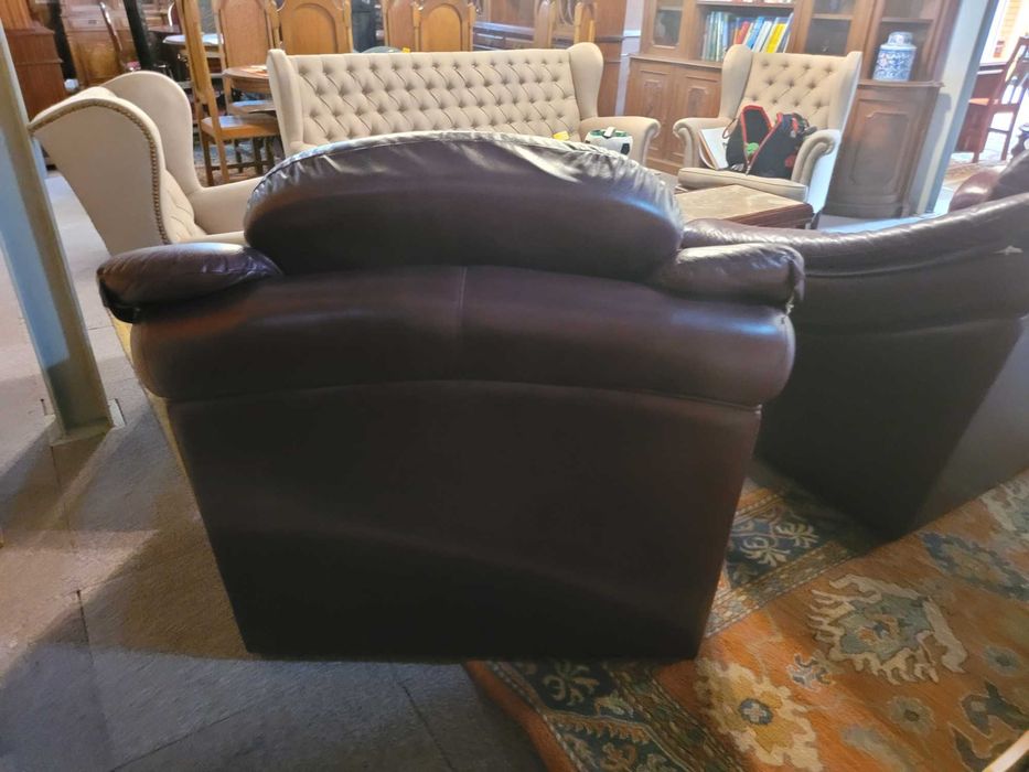 Sofá individual em pele - óptimo estado e qualidade