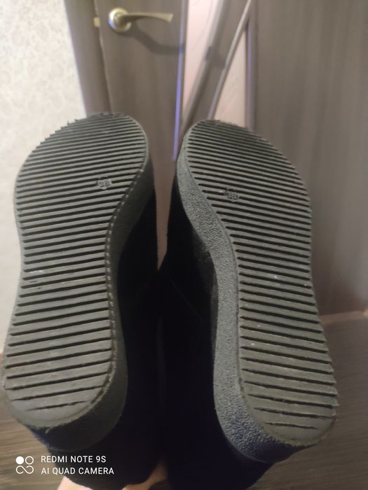 Продам зимние ботинки