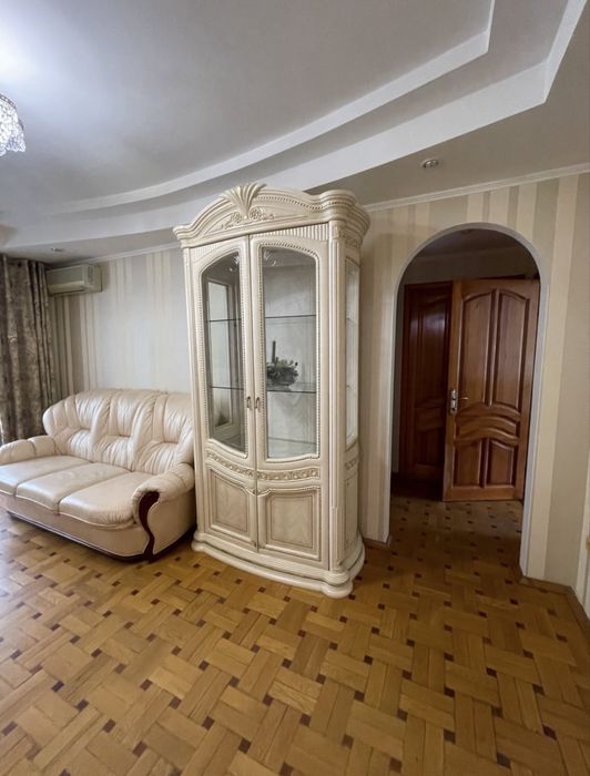 Продается 3-х комн. кв. в центре