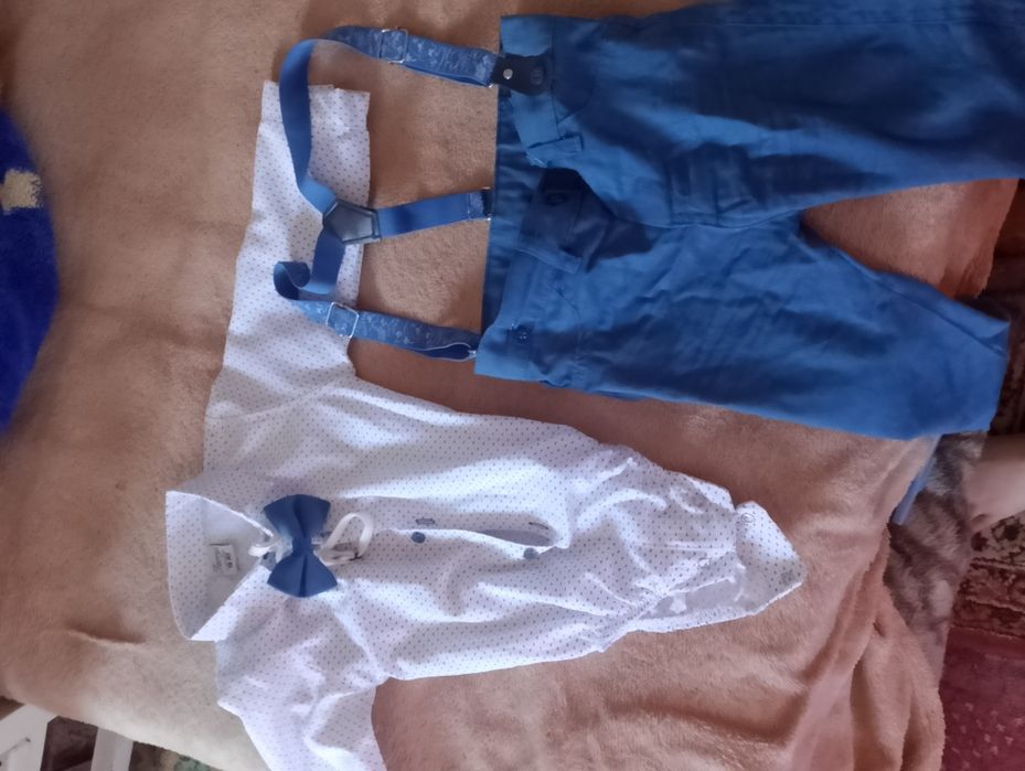 Продам костюм на годик р.86