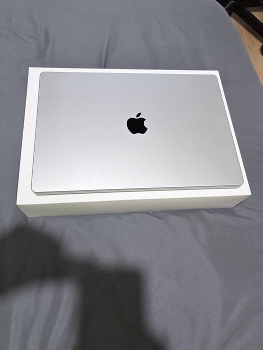 MacBook Pro 16 M3 Pro - 36 GB RAM - Teclado PT