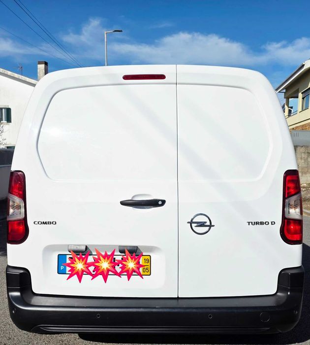 Opel Combo 2019 130cv - IVA Dedutível