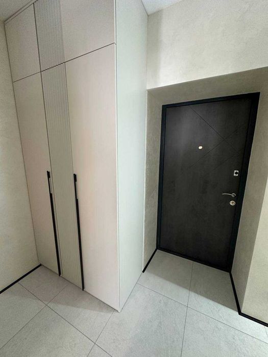 Стильна квартира на Зарічанській, дизайнерський ремонт.