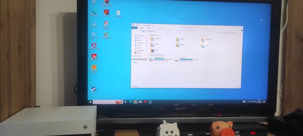 Komputer PC w obudowie xbox one s