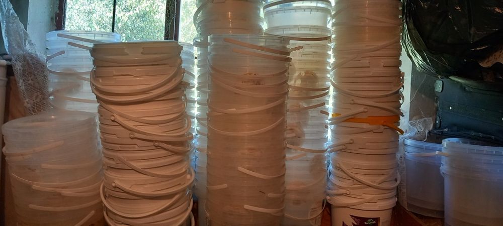 Wiaderka 5 litrów !! Sprzedam 100 sztuk !!!