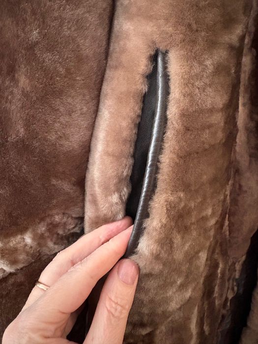 Мутонова шуба з норкою