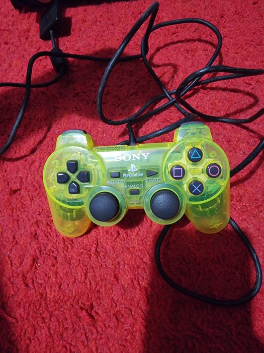 Vendo comando ps2 raro amerelo