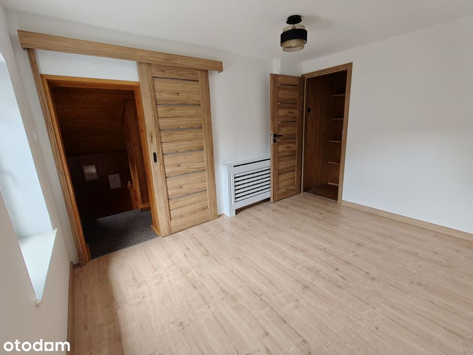 Urokliwy bliźniak z ogrodem
