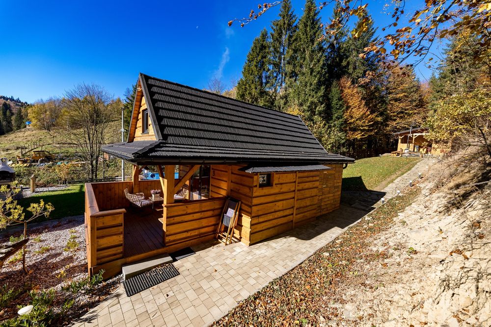 Nowy domek z prywatnym jacuzzi pod samym lasem w Beskidach- dla 4 osób
