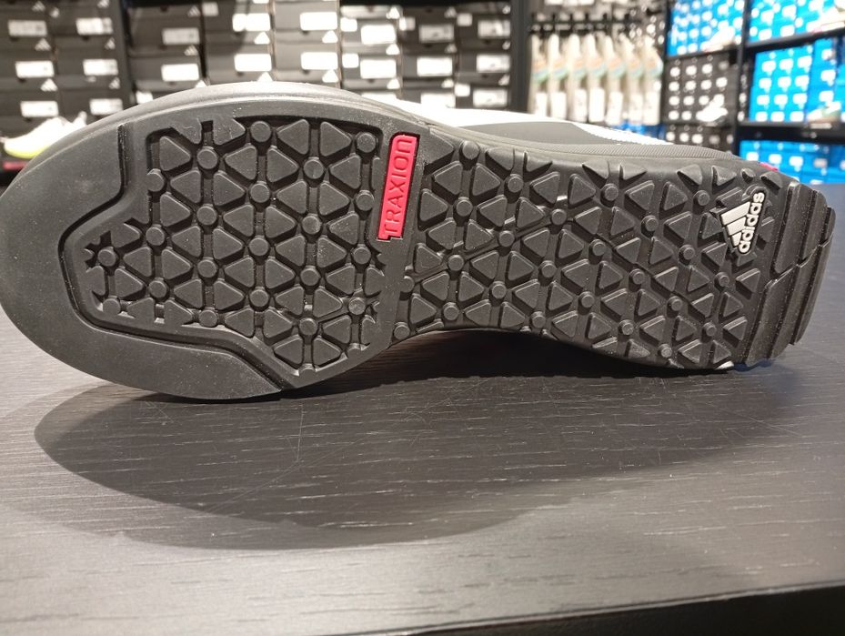 Кросовки Адидас новые