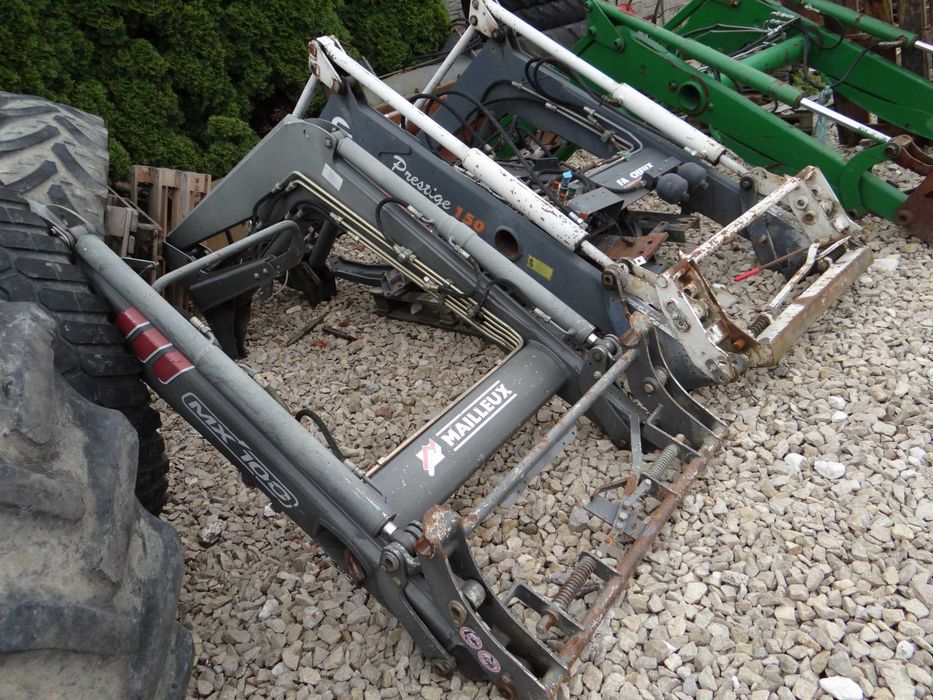 Ładowacz czołowy Massey Ferguson Mailleux Faucheux