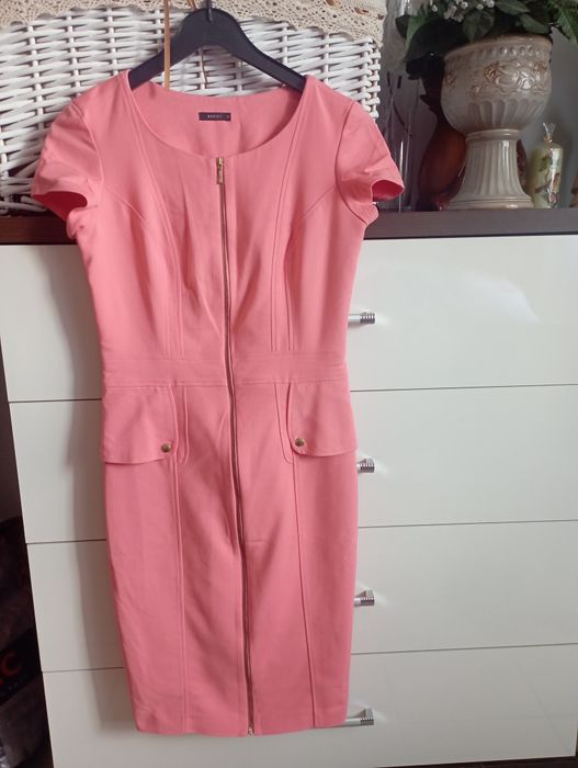 Sukienka koralowa Mohito