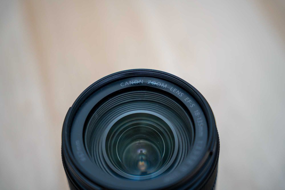 Canon 18-135 mm IS USM EF-S  F/3.5-5.6 zestaw obiektyw