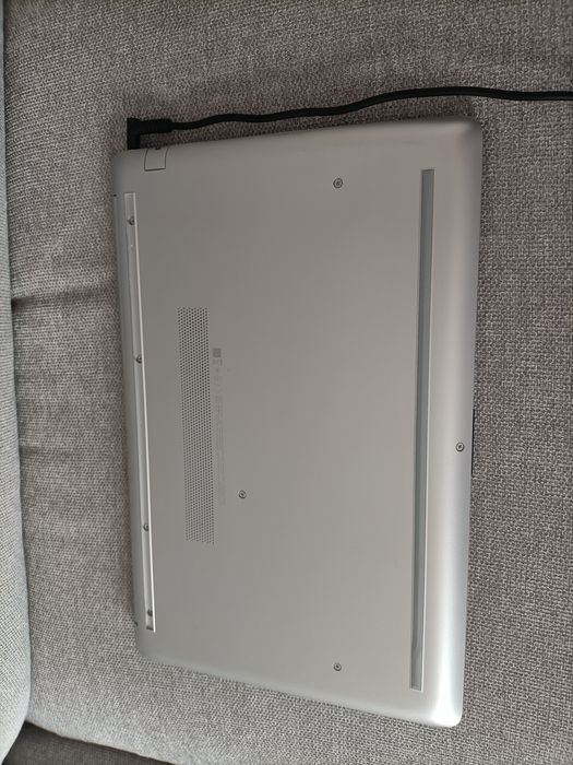 Portátil HP 15-DB1030NP cinzento a funcionar em perfeitas condições