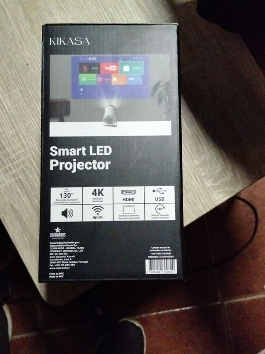 Vendo o projetor de parede 4K476201627556270082