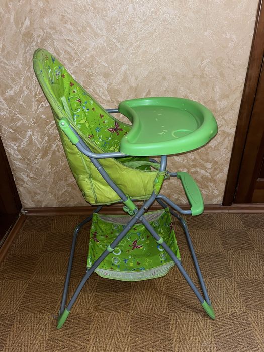 Продам стульчик для кормления со столешницей