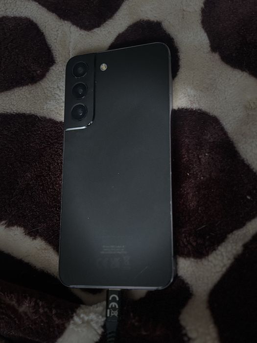 Samsung S22 idealny stan