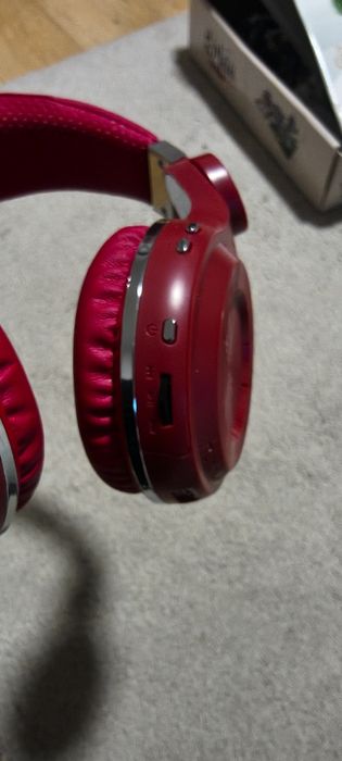 Headset huricane na cor vermelho