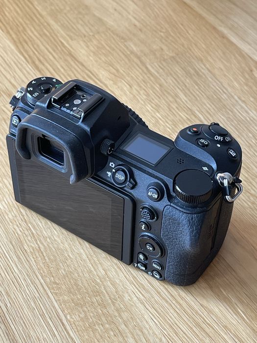 Nikon Z7II przebieg 8 tysiecy, folie na ekranach, dwie baterie