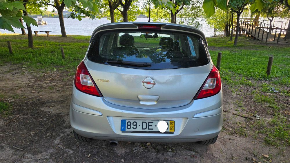 Opel corsa D 2007
