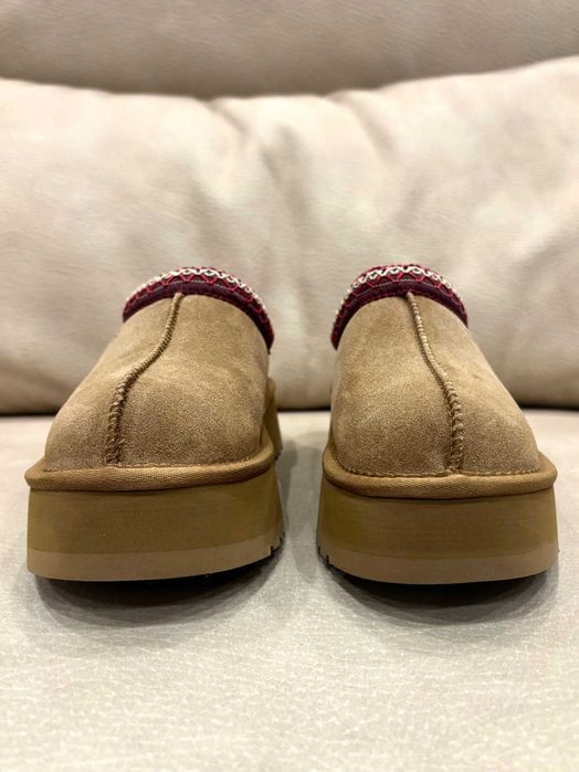 UGG Tazz Plataforma Botas / Pantufas