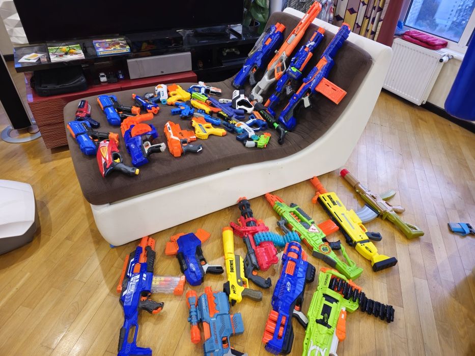 Продам. бластер нерф зомби страйк nerf revoltinator zombie strike