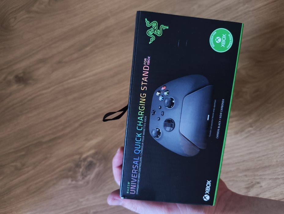 Зарядное / докстанция Razer Xbox, аккумуляторы в подарок