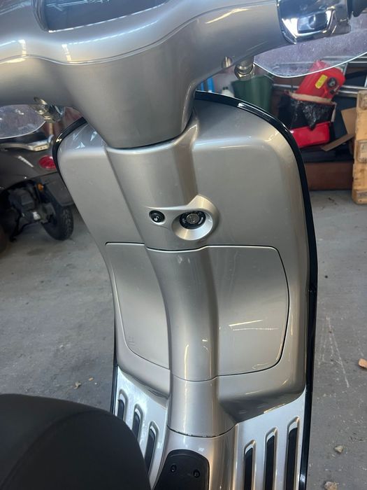 Електроскутер Vespa Piaggio Elettrica CB0 4Kw 2021