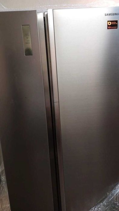 Холодильник Samsung RH60H90207F