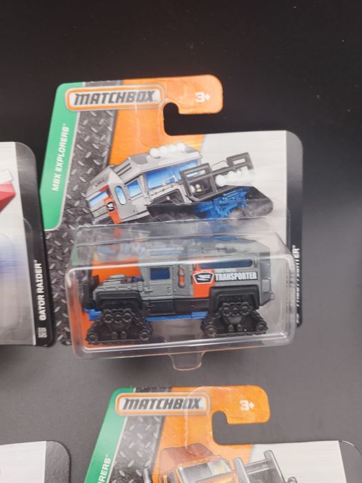 Resoraki modele  nr.3  zestaw 6 sztuk  autek Matchbox