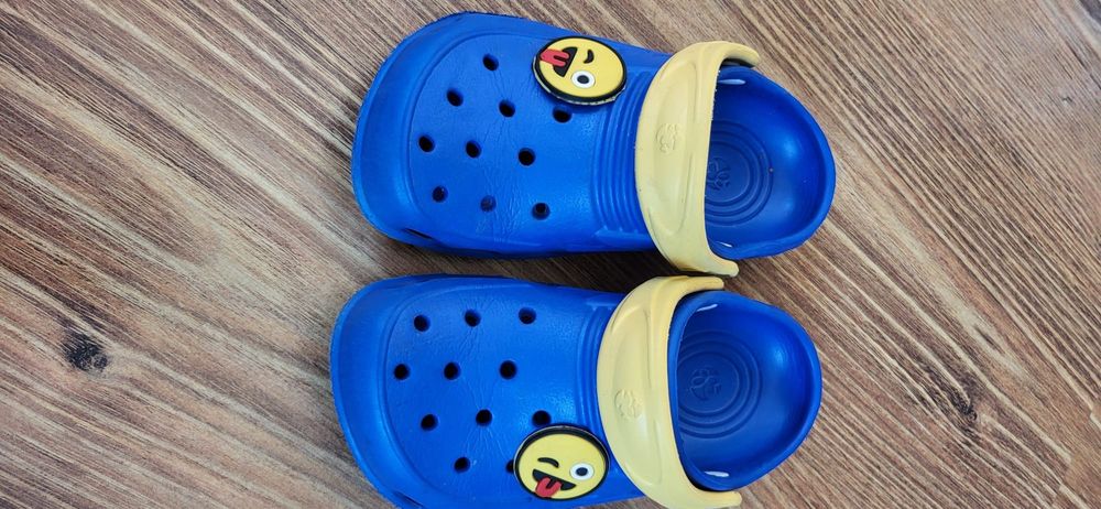 Klapki Pianki rozm. 26