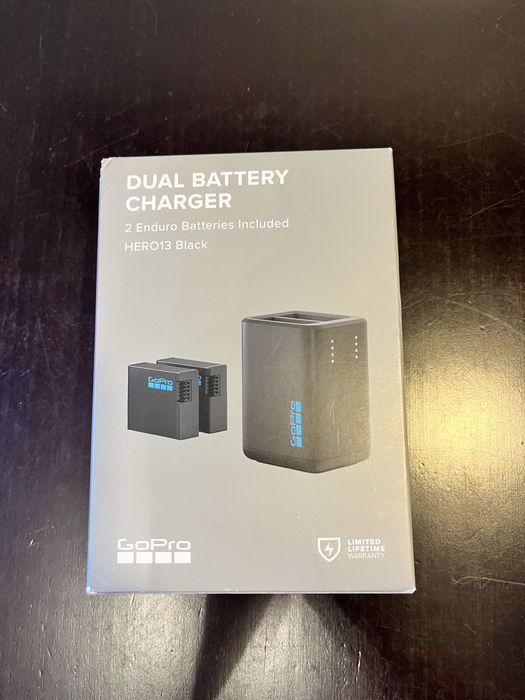 Podwójna ładowarka do baterii GoPro 13