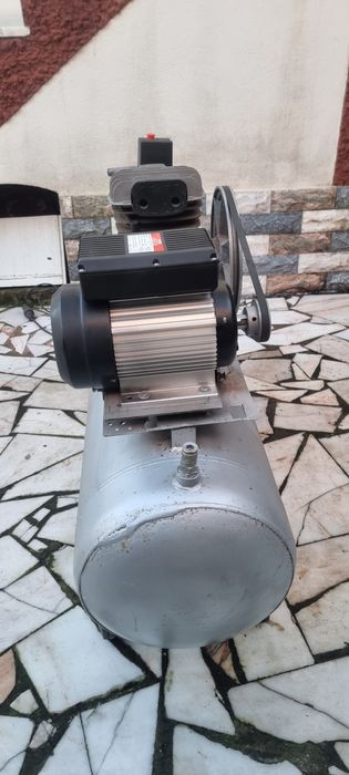 Compressores monofásicos de 150L com motores novos de 3cv
