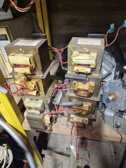 Трансформаторы, Трансформатор  от микроволновой печи,