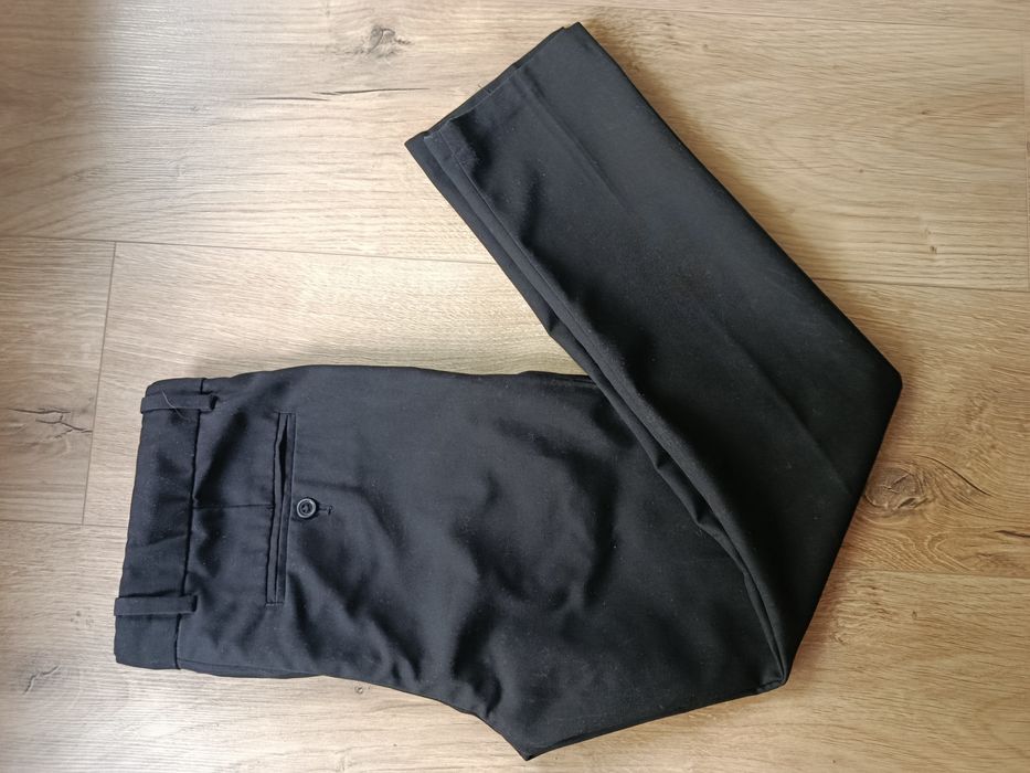 Czarne eleganckie spodnie garniturowe komunia  H&M r.152